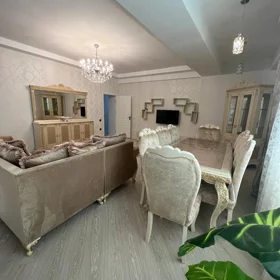 In Baku 140.0 m² apartment is for rent - Image 5