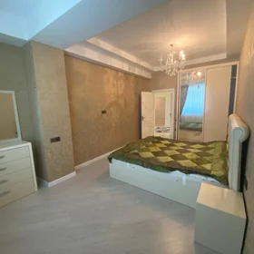 In Baku 140.0 m² apartment is for rent - Image 7