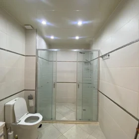 In Baku 220.0 m² apartment is for rent - Image 5