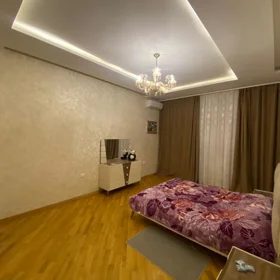 In Baku 220.0 m² apartment is for rent - Image 6