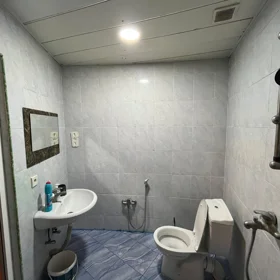 In Baku 87.0 m² apartment is for rent - Image 3