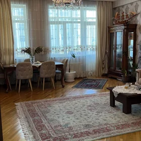 In Baku 155.0 m² apartment is for rent - Image 6