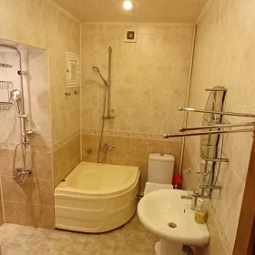 In Baku 65.0 m² apartment is for rent - Image 10
