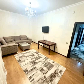 In Baku 90.0 m² apartment is for sale - Image 2