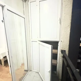 In Baku 90.0 m² apartment is for sale - Image 8