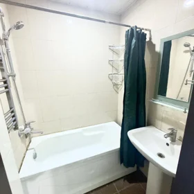 In Baku 90.0 m² apartment is for sale - Image 10