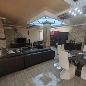 In nan 380.0 m² house with 6.0 rooms is for sale - Image 2