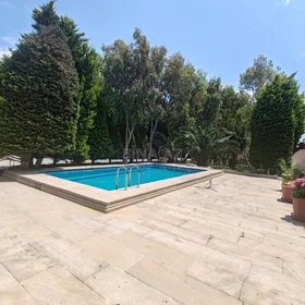 In nan 380.0 m² house with 6.0 rooms is for sale - Image 4