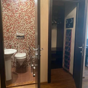 In Baku 75.0 m² apartment is for rent - Image 5