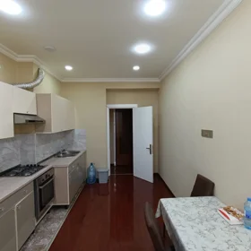 In Baku 100.0 m² apartment is for rent - Image 2