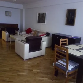 In Səbail rayonu 100.0 m² apartment is for rent - Image 5
