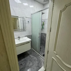 In Baku 70.0 m² apartment is for rent - Image 4