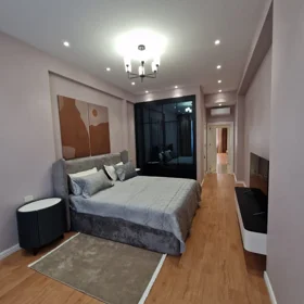 In Baku 180.0 m² apartment is for rent - Image 8