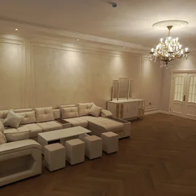 In Baku 170.0 m² apartment is for rent - Image 3