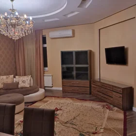 In Baku 170.0 m² apartment is for rent - Image 6