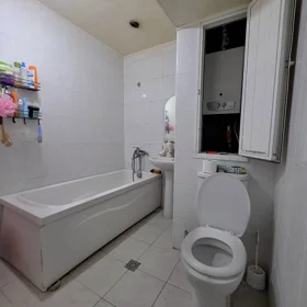 In Baku 85.0 m² apartment is for sale - Image 8
