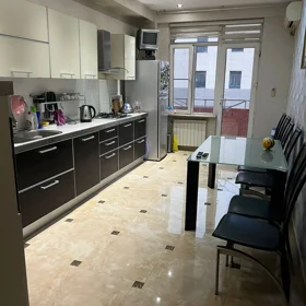 In Xətai rayonu 185.0 m² apartment is for rent - Image 5