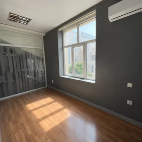 In Baku 80.0 m² commercial is for rent - Image 3