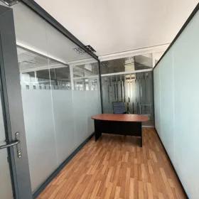 In Baku 80.0 m² commercial is for rent - Image 4