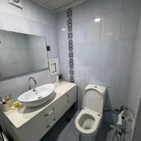In Baku 68.0 m² apartment is for sale - Image 5
