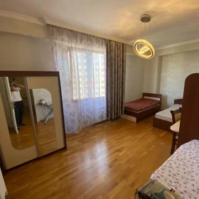 In Baku 110.0 m² apartment is for rent - Image 3