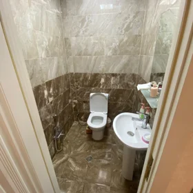 In Baku 110.0 m² apartment is for rent - Image 8