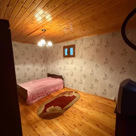 In Baku 100.0 m² house with 3.0 rooms is for rent - Image 2