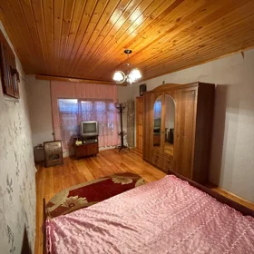 In Baku 100.0 m² house with 3.0 rooms is for rent - Image 5