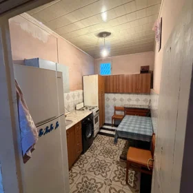 In Baku 100.0 m² house with 3.0 rooms is for rent - Image 6