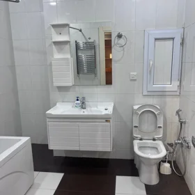 In Baku 120.0 m² apartment is for rent - Image 6