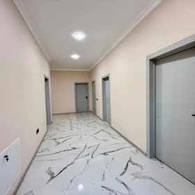 In nan 180.0 m² house with 5.0 rooms is for sale - Image 2