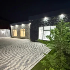 In nan 180.0 m² house with 5.0 rooms is for sale - Image 3