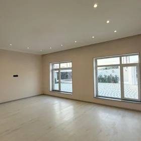 In nan 180.0 m² house with 5.0 rooms is for sale - Image 5