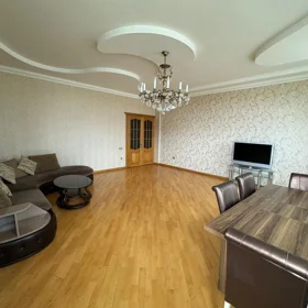 In Baku 90.0 m² apartment is for sale - Image 6