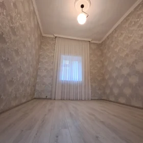 In Baku 75.0 m² house with 3.0 rooms is for sale - Image 2