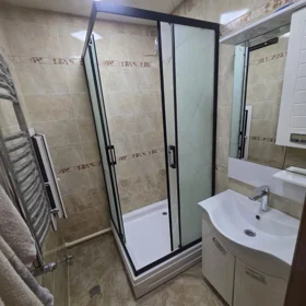 In Baku 67.0 m² apartment is for rent - Image 6