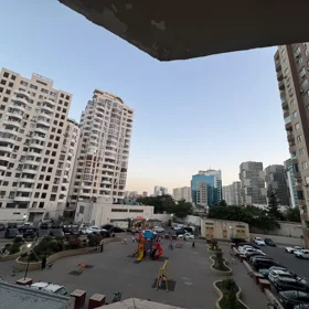 In Baku 140.0 m² apartment is for sale - Image 8