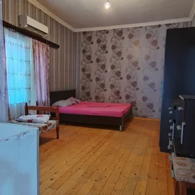 In Səbail rayonu 248.0 m² house with 6.0 rooms is for rent - Image 2