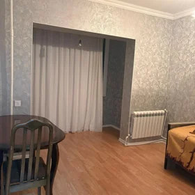 In Baku 75.0 m² apartment is for rent - Image 8