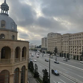 In Baku 265.0 m² apartment is for sale - Image 5
