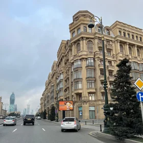 In Baku 265.0 m² apartment is for sale - Image 9