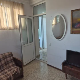 In Baku 35.0 m² house with 2.0 rooms is for rent - Image 2