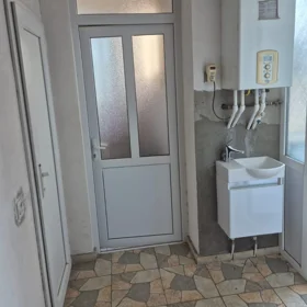 In Baku 35.0 m² house with 2.0 rooms is for rent - Image 6