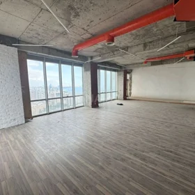 In Baku 212.0 m² apartment is for sale - Image 4