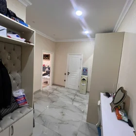 In Baku 60.0 m² apartment is for sale - Image 2