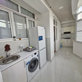 In Baku 64.0 m² apartment is for rent - Image 5