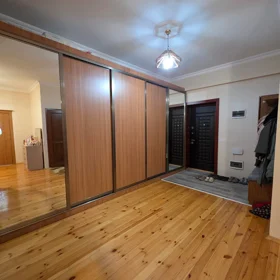 In Binəqədi rayonu 119.0 m² apartment is for sale - Image 4