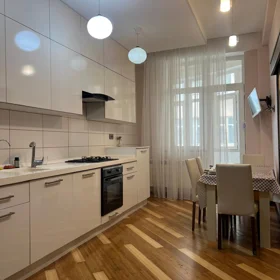 In Baku 130.0 m² apartment is for rent - Image 4
