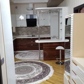 In Baku 100.0 m² apartment is for rent - Image 2