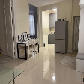 In Baku 90.0 m² apartment is for rent - Image 6